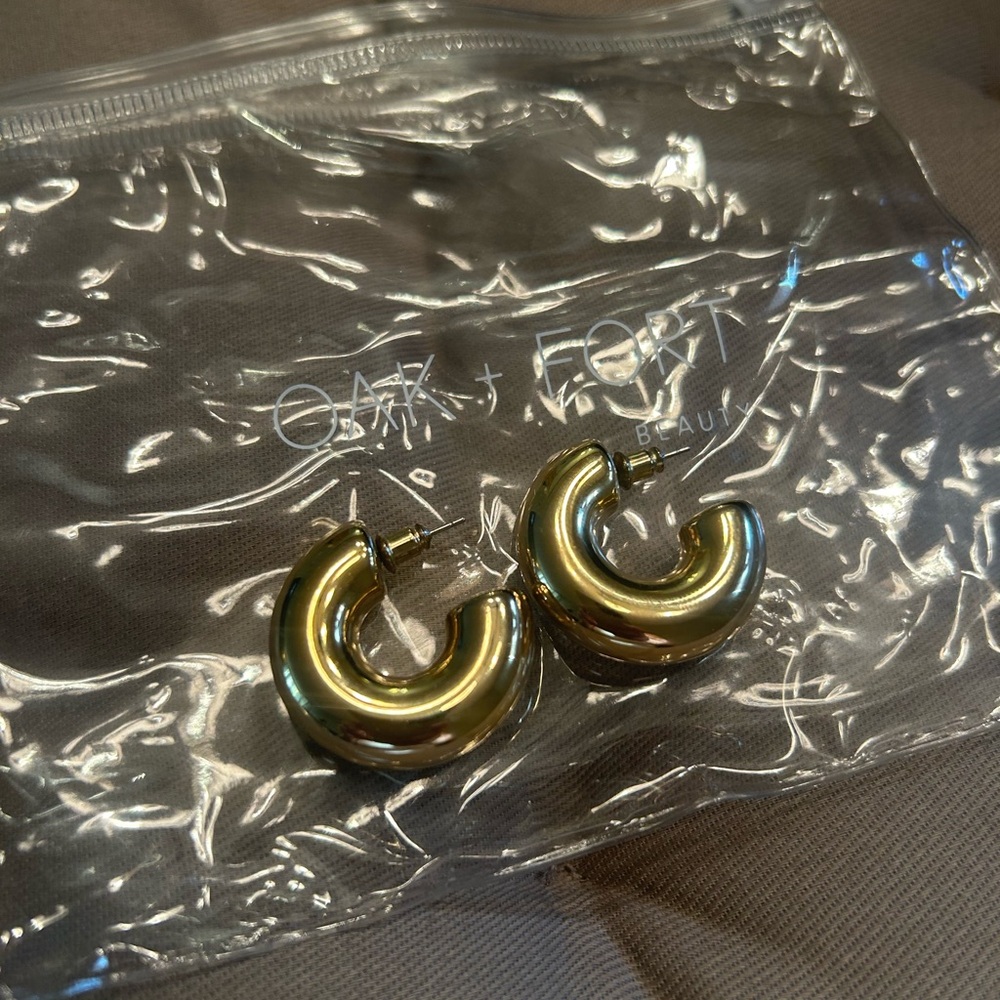 OAK + FORT Shiny Gold Earrings